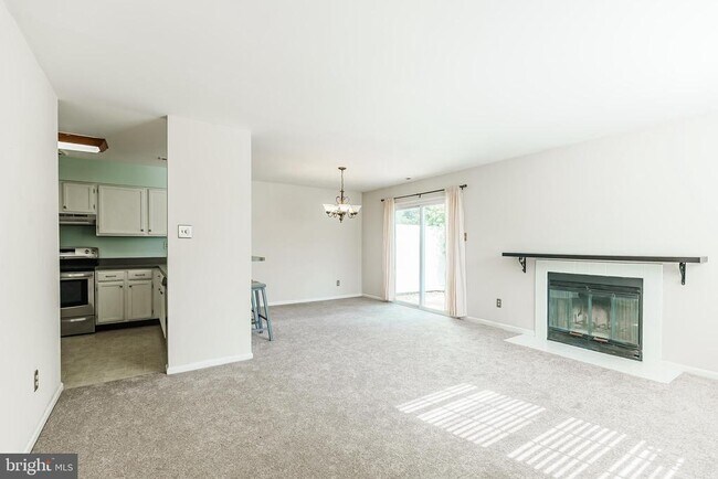 Primary Photo - 30 Bark Hollow Ln
