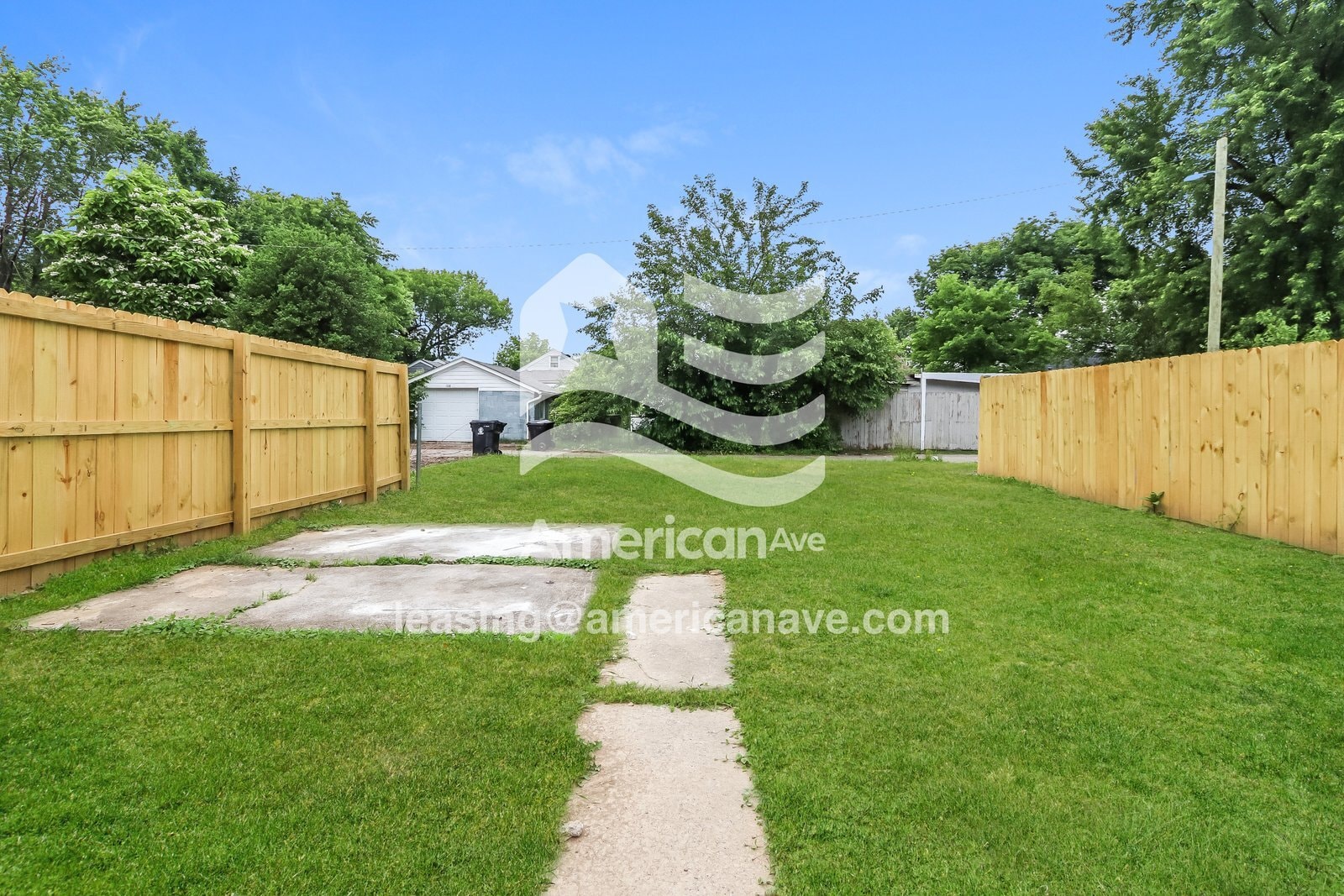 Building Photo - 927 W Whitney Ave