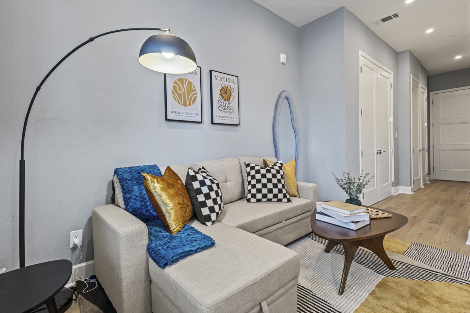 Building Photo - 1812 Hickory St