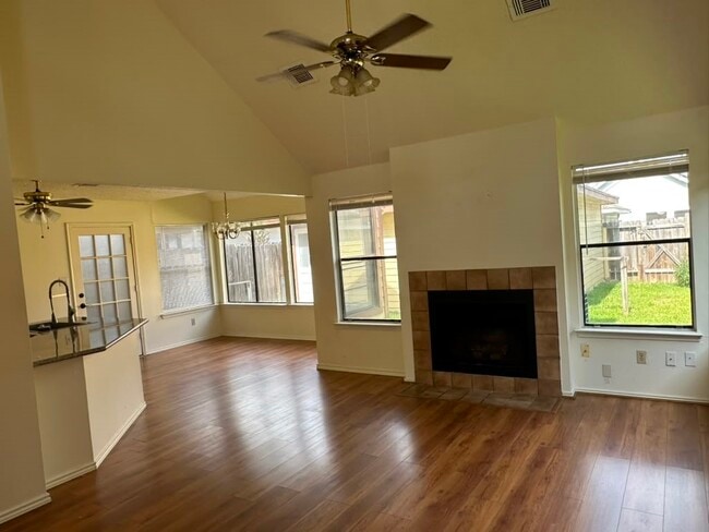 Building Photo - 8623 Beechcrest St