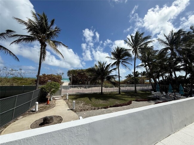 Building Photo - 5255 Collins Ave