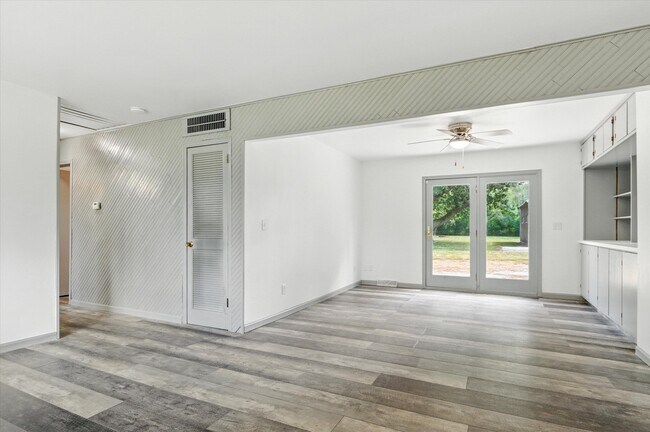 Building Photo - 18077 Martinsville Rd