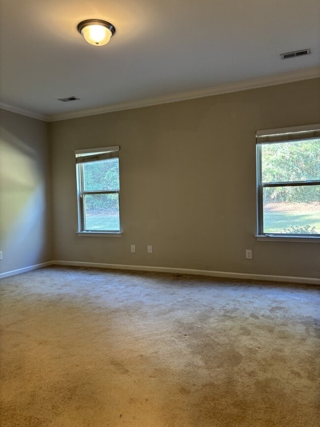 Building Photo - 318 Princess Pl