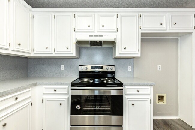 Building Photo - Stylish Finishes and a Spacious Backyard in South Lubbock
