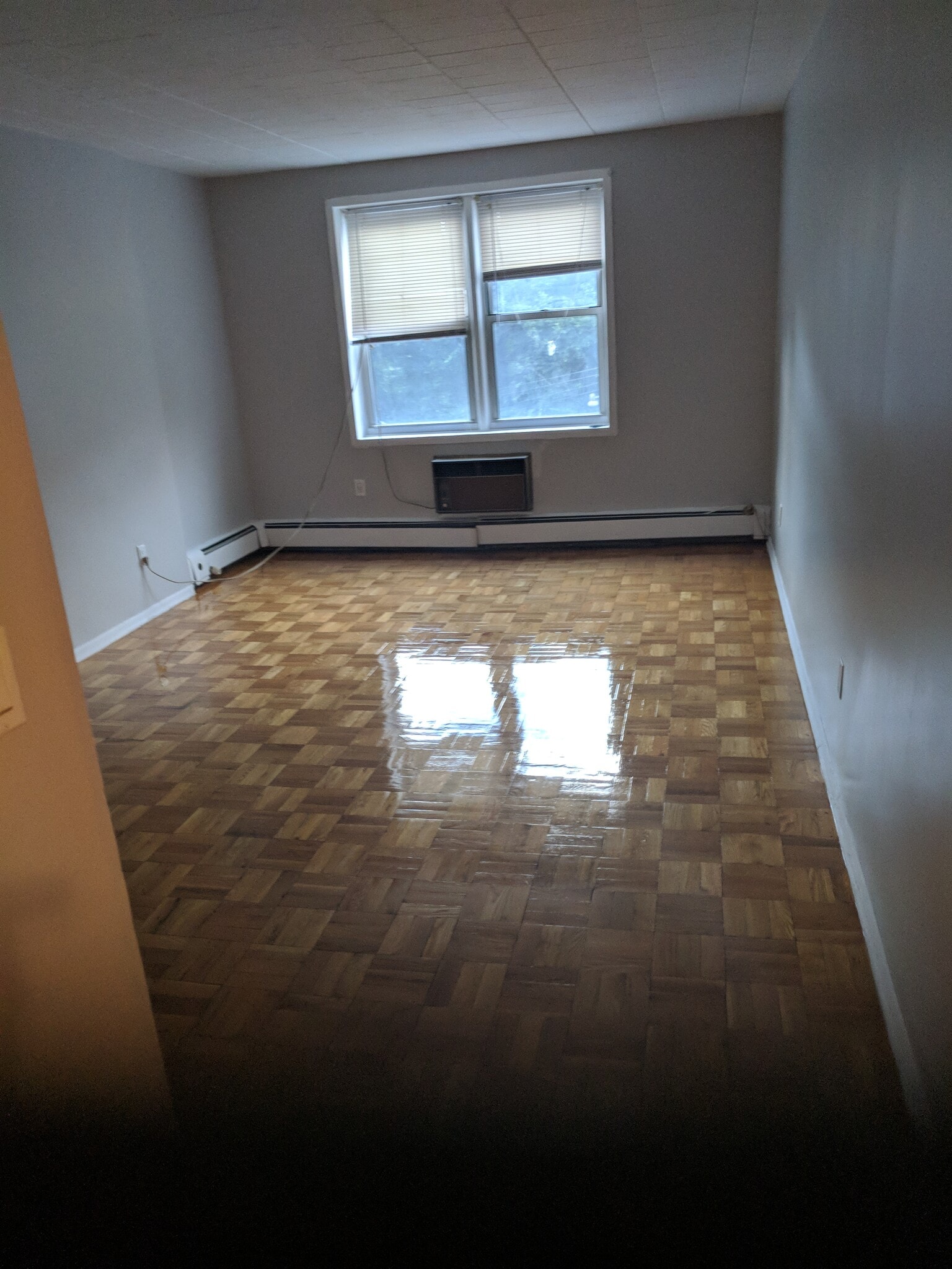 Building Photo - 510 Midland Ave