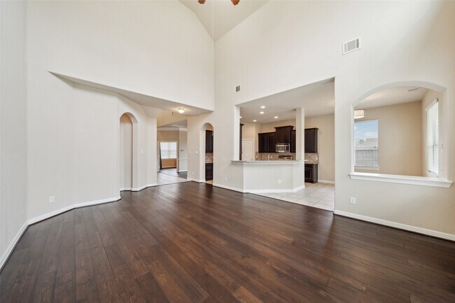 Building Photo - 28510 Lazy Rock Dr