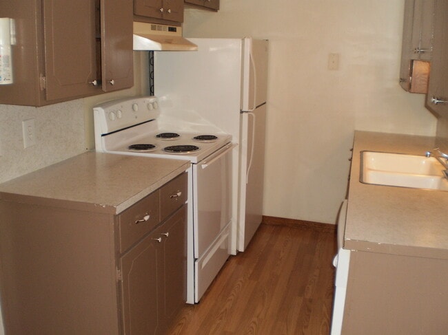 Building Photo - Cross Timbers Apartments
