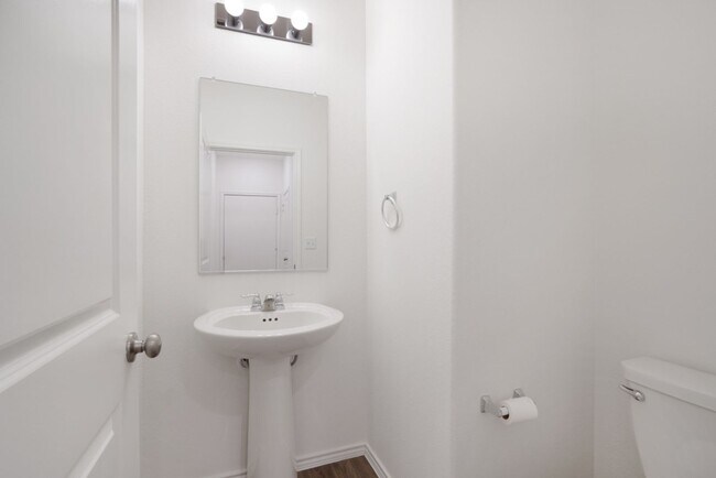 Building Photo - 15200 Spruce Frost Cv