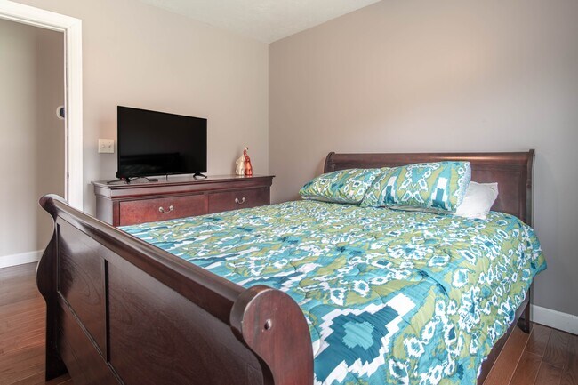 Building Photo - 29573 Maple St