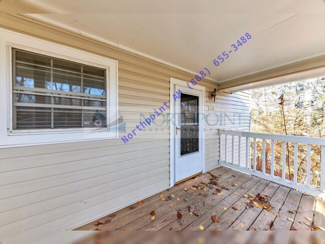 Building Photo - 309 Countryside Pl
