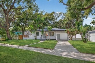 Building Photo - 2710 Boca Ciega Dr N