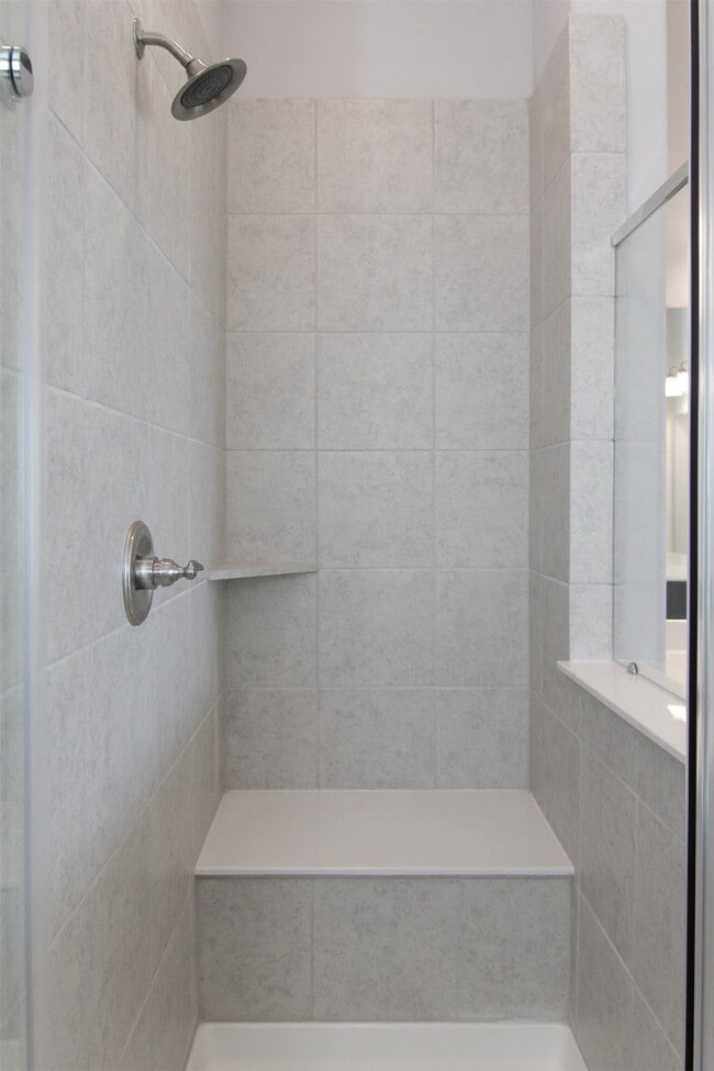 Building Photo - 31811 Dunham Lake Dr