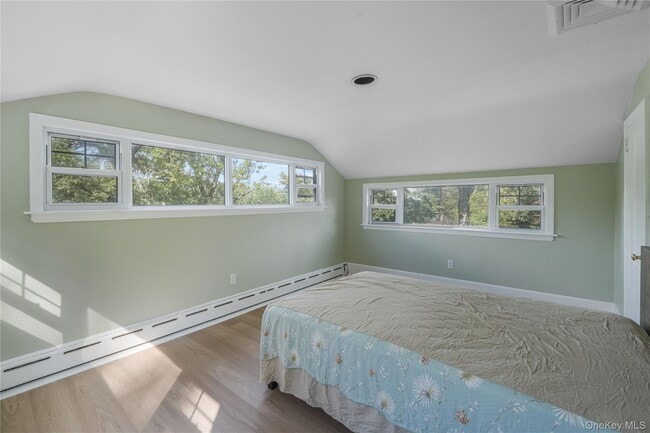 Building Photo - 24 Mineola Ave