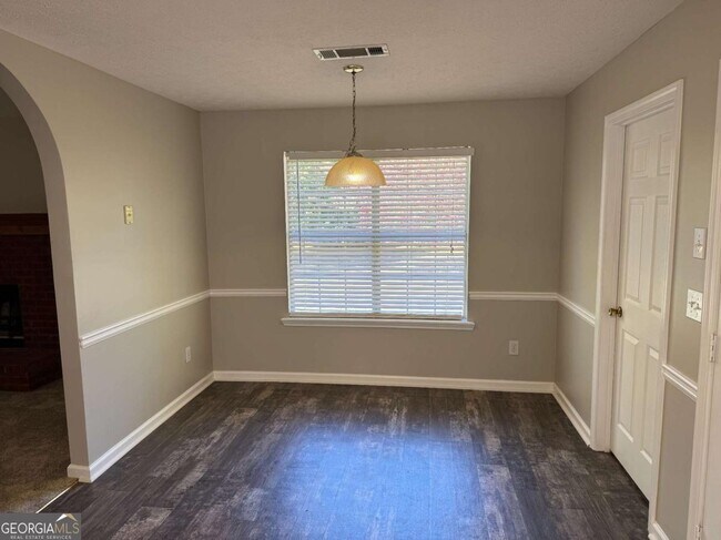 Building Photo - 1672 Walters Park Ct