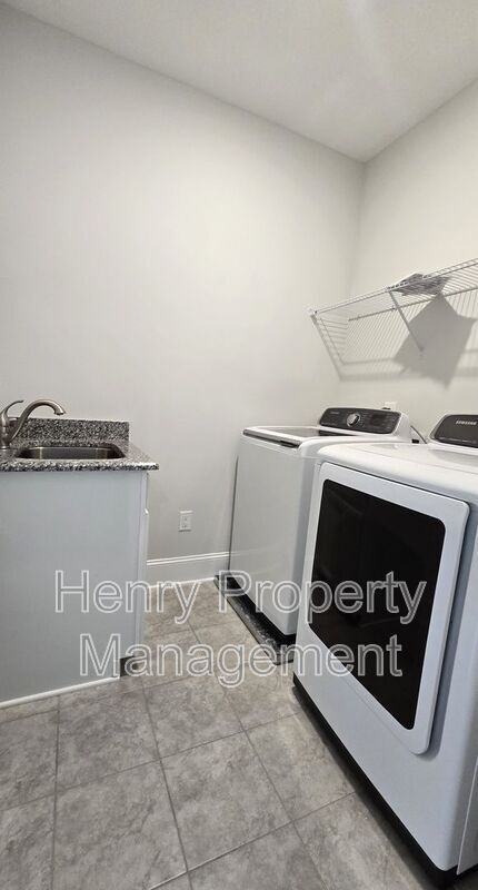 Building Photo - 1227 Kelder Ln