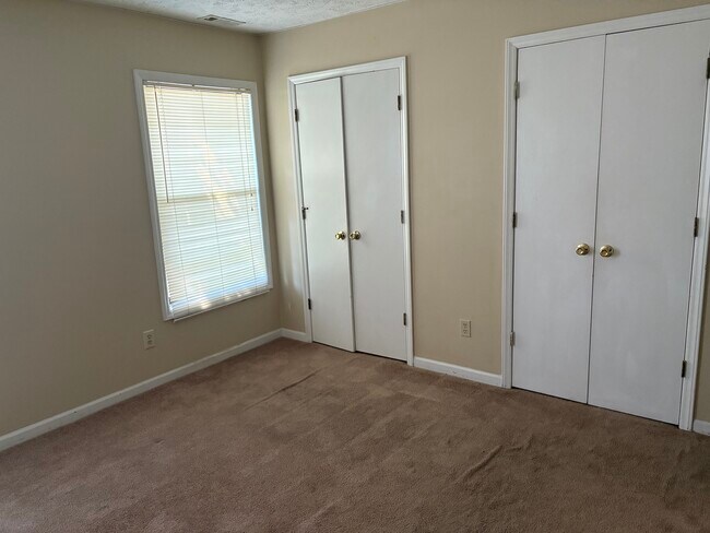 Building Photo - 536 Auburndale Ln