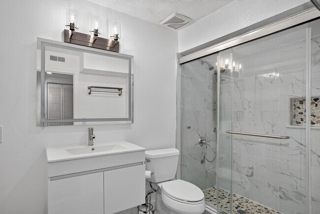 Building Photo - 20 Walden Dr