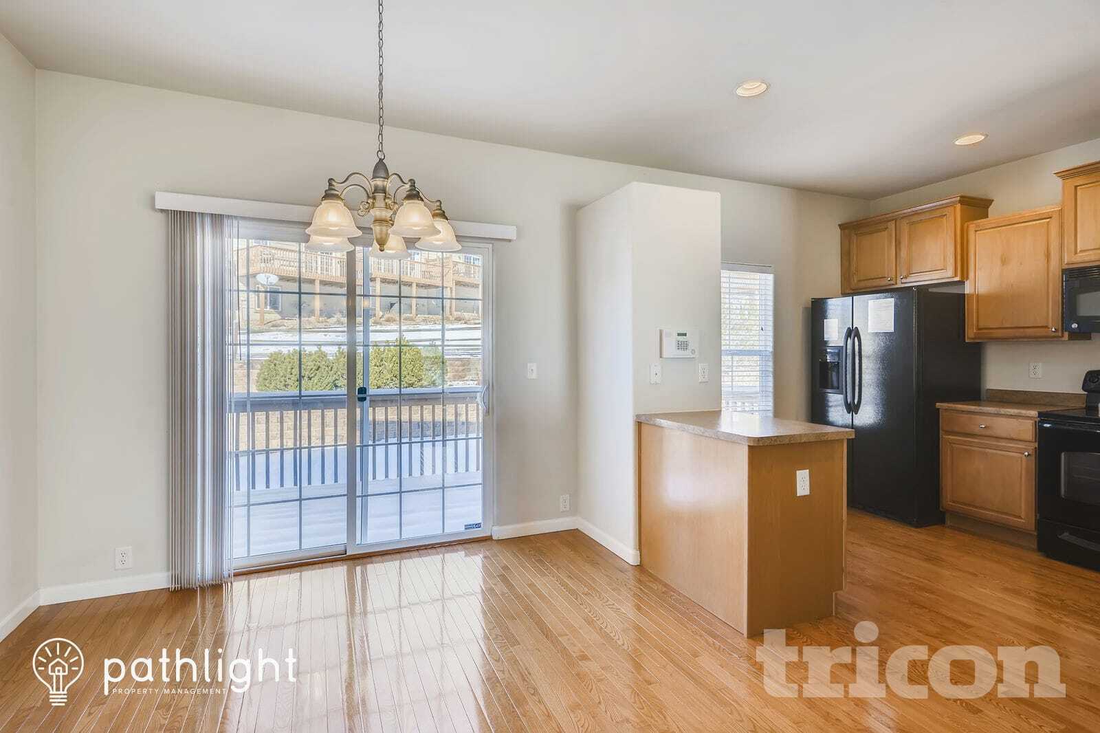 Building Photo - 968 Burning Bush Point