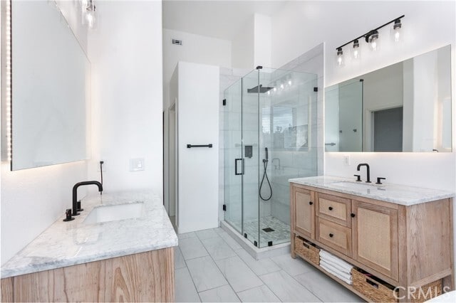 Building Photo - 1192 Acapulco Ave