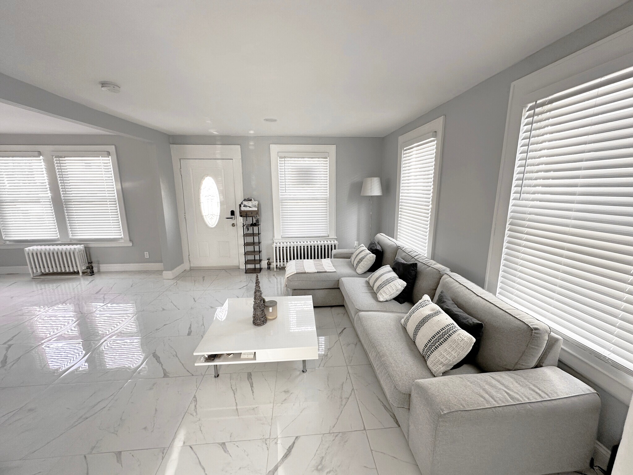 Livingroom - 19 Parkview Ter