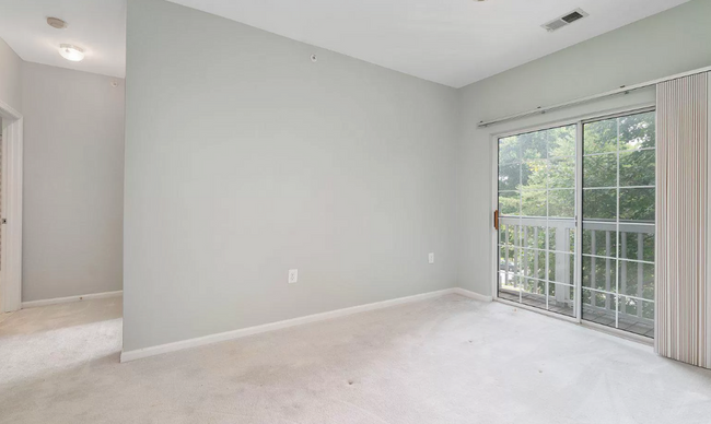 Building Photo - 2 Bedroom 2 Bath Condo Brookstone Baltimor...