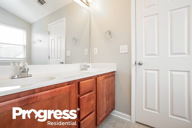 Building Photo - 5447 Bighorn Pass