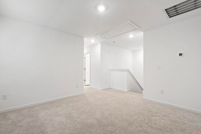 Building Photo - Chic End-Unit Townhome in Forestville Station!