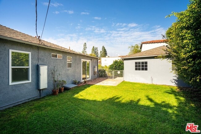 Building Photo - 1918 Prosser Ave