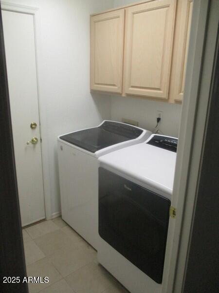 Building Photo - 549 W Villa Maria Dr