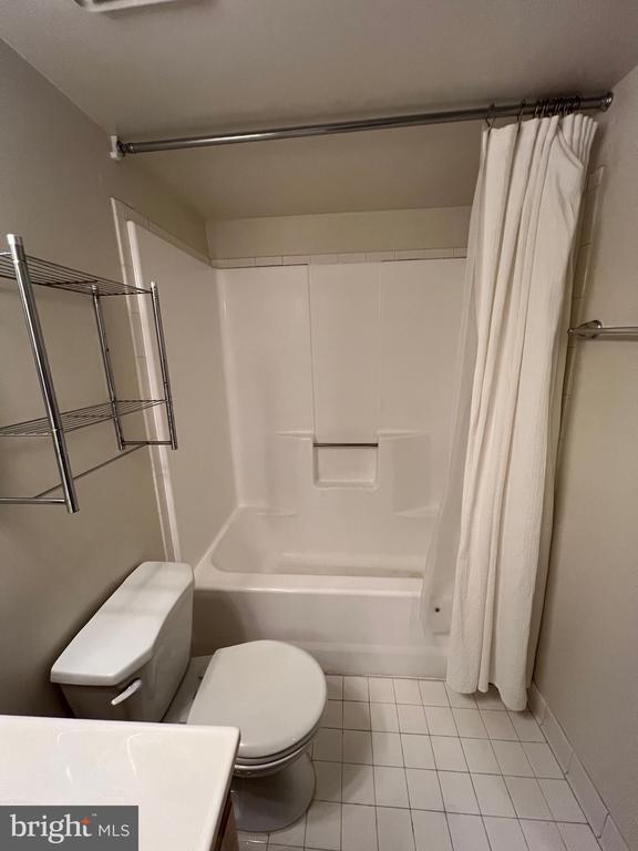 Building Photo - 1024 N Utah St