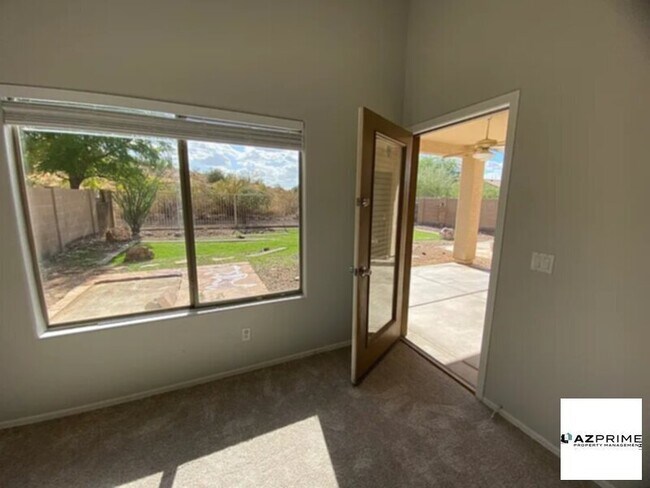 Building Photo - Nice Home