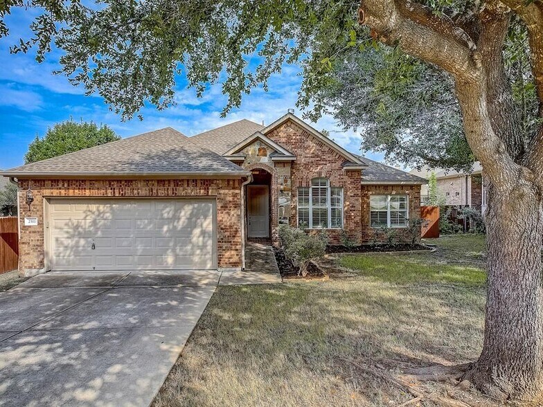 Front - 2511 Powderham Ln