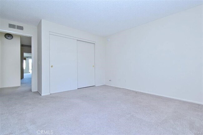 Building Photo - 4061 Falling Leaf Dr