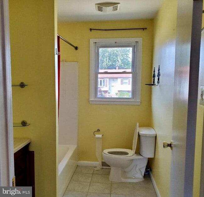 Building Photo - 4 Albertson Blvd