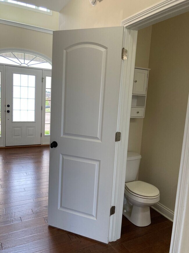 Building Photo - 108 Carriage Hills Ln