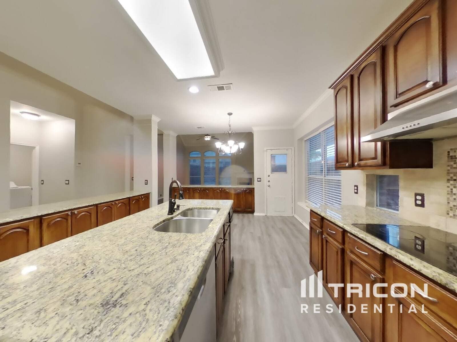 Building Photo - 11222 Raveneaux Dr