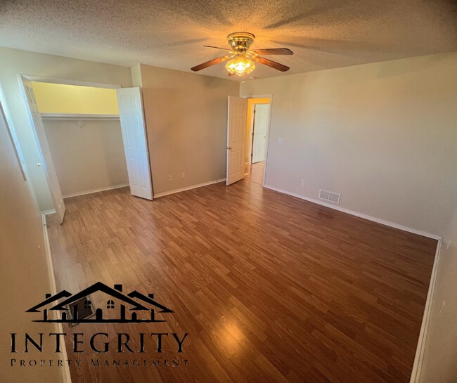 Building Photo - 19790 Stirrup Ln