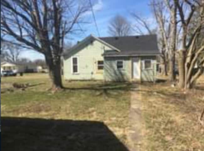 Building Photo - 1217 S Maple St