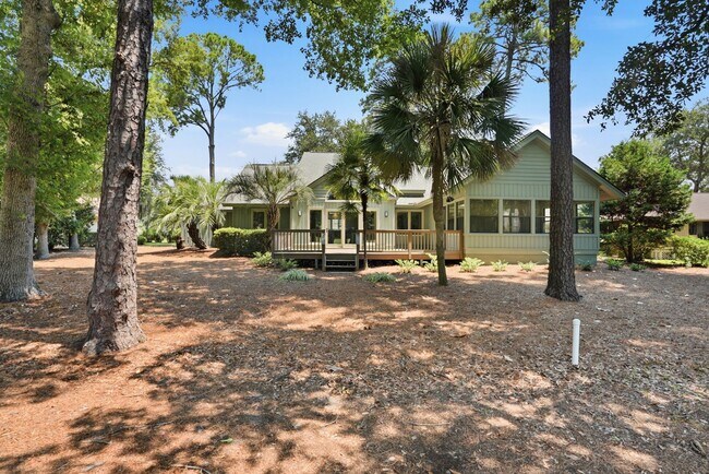 Building Photo - Enjoy Lowcountry living in this beautifully updated 3-Bed, 2-Bath home in Moss Creek!