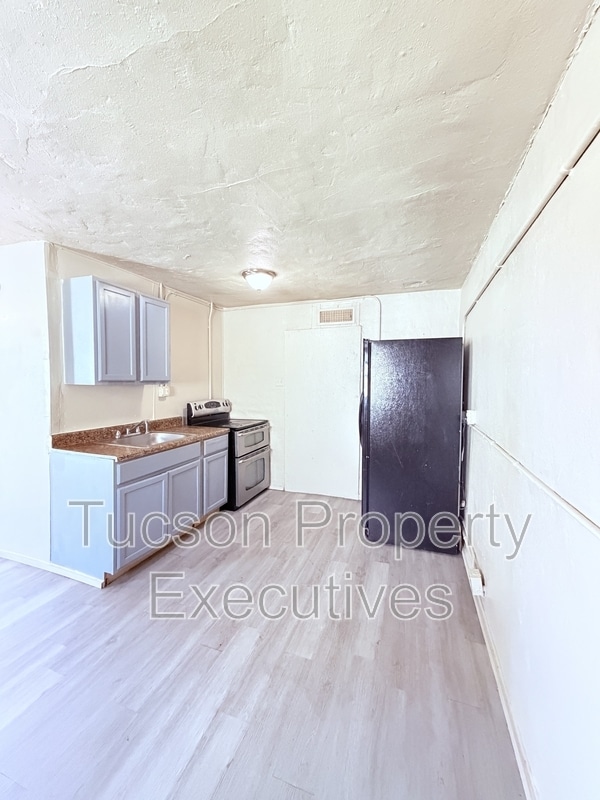 Building Photo - 234 E 32nd St