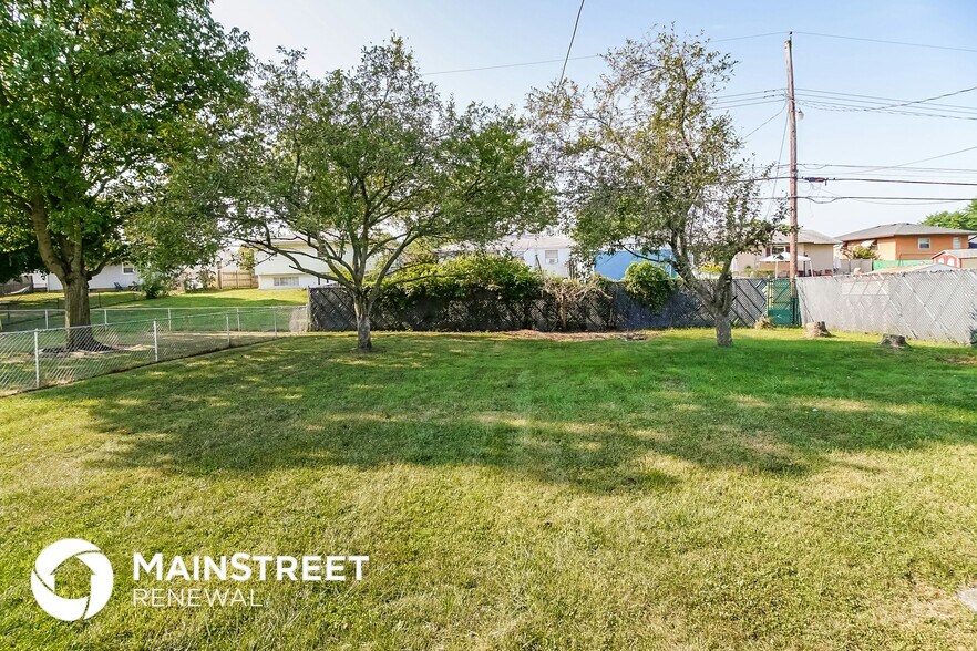 Building Photo - 3193 Elmreeb Dr