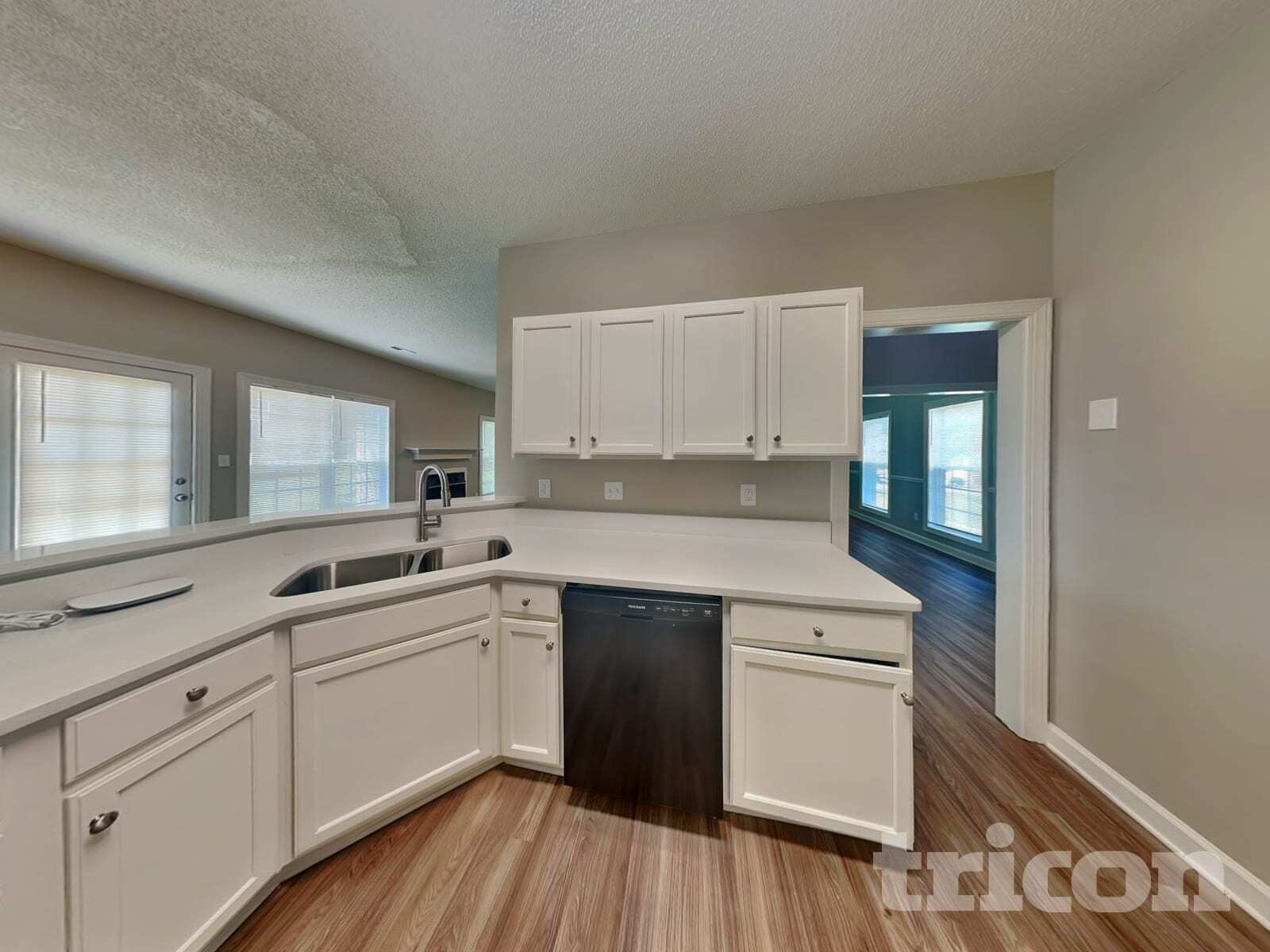 Building Photo - 2829 Rosemeade Dr