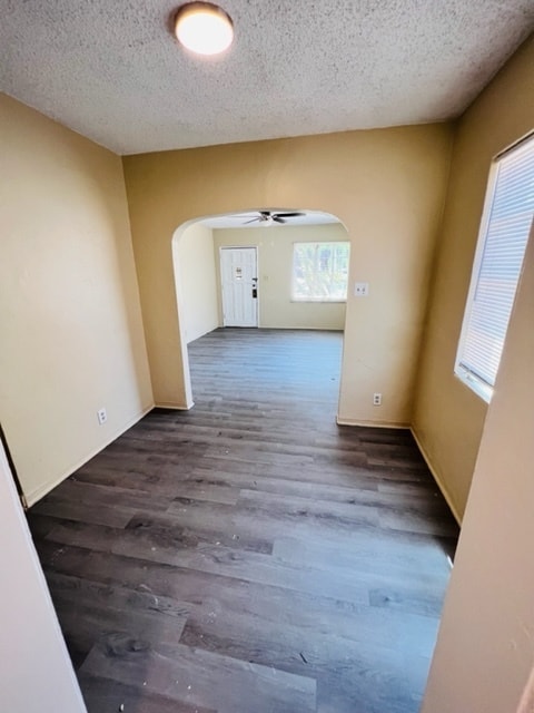 Building Photo - FOR RENT