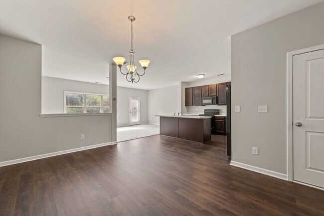 Building Photo - 3205 Blue Springs Trace