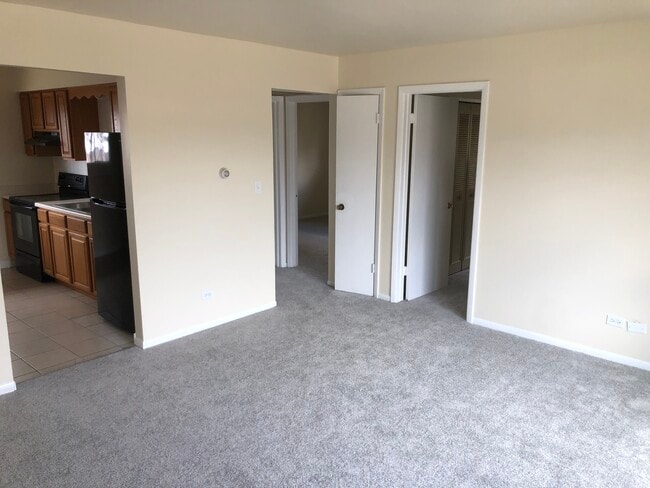10415 N Church St - 10415 N Church St Huntley IL 60142 | Apartment Finder