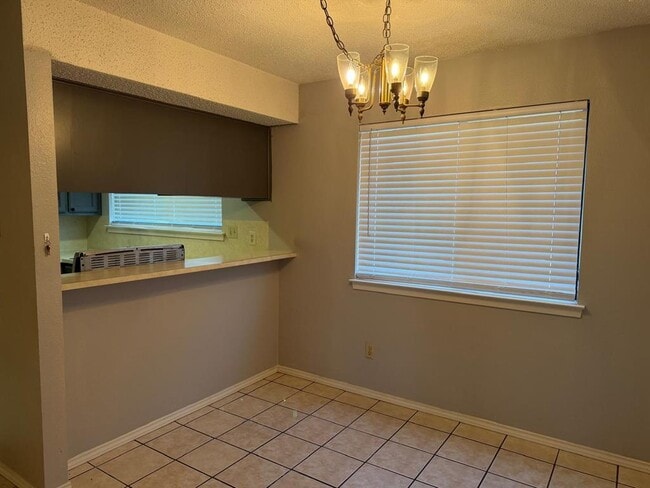 Building Photo - 6504 J Gregg Cove