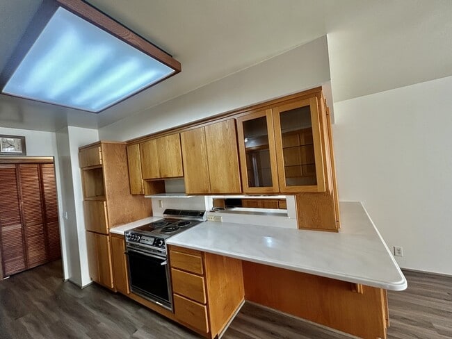 Building Photo - 606 Mead Ave