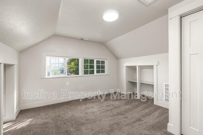Building Photo - 43 N 100 W