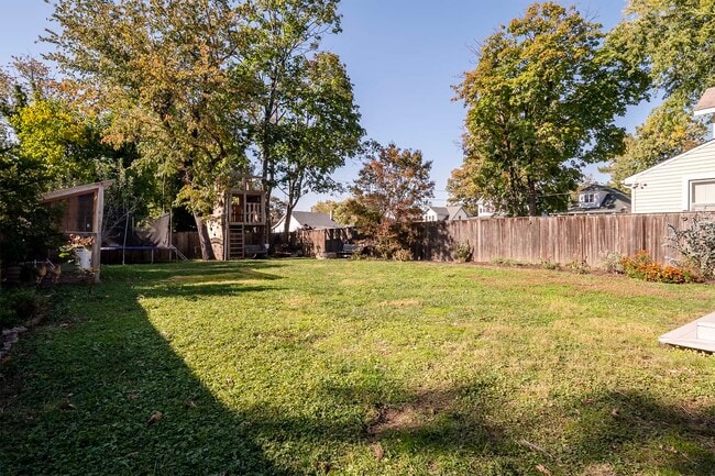 Building Photo - 4706 Grindon Ave
