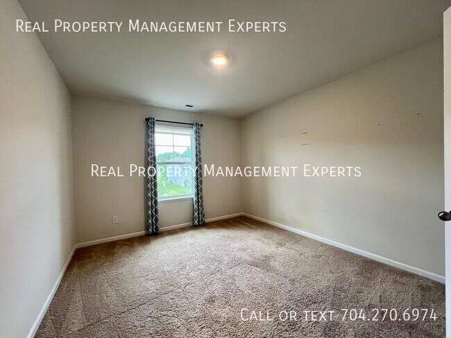 Building Photo - 3031 Blf Hl Ln